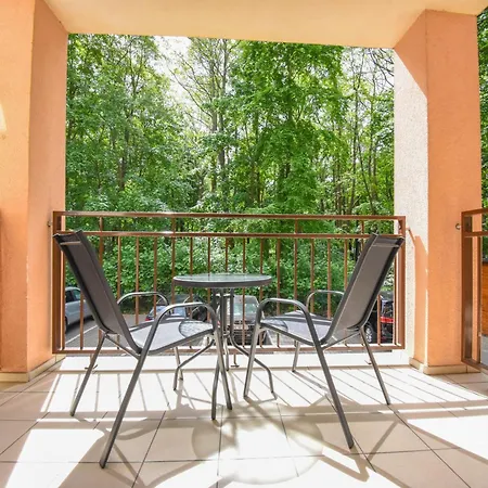 Na Wyspie - Park - Parking سفينويتشي