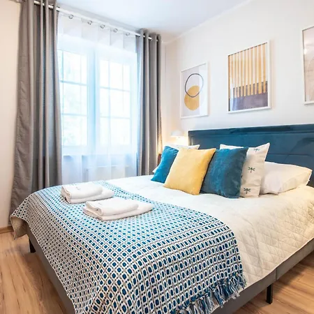 Na Wyspie - Park - Parking سفينويتشي